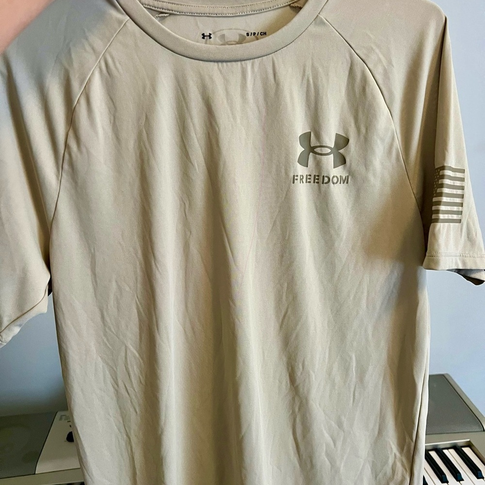 Under Armour Tan Short Sleeve Tee